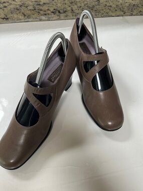 taupe leather shoes